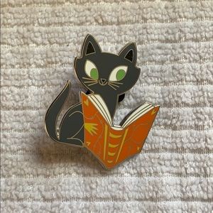 Hocus Pocus Pin